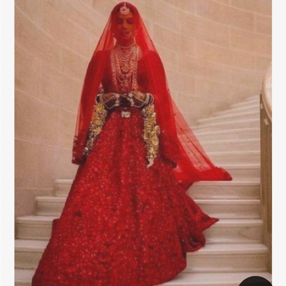 Red Lehenga / Lengha - Picture 4 of 13
